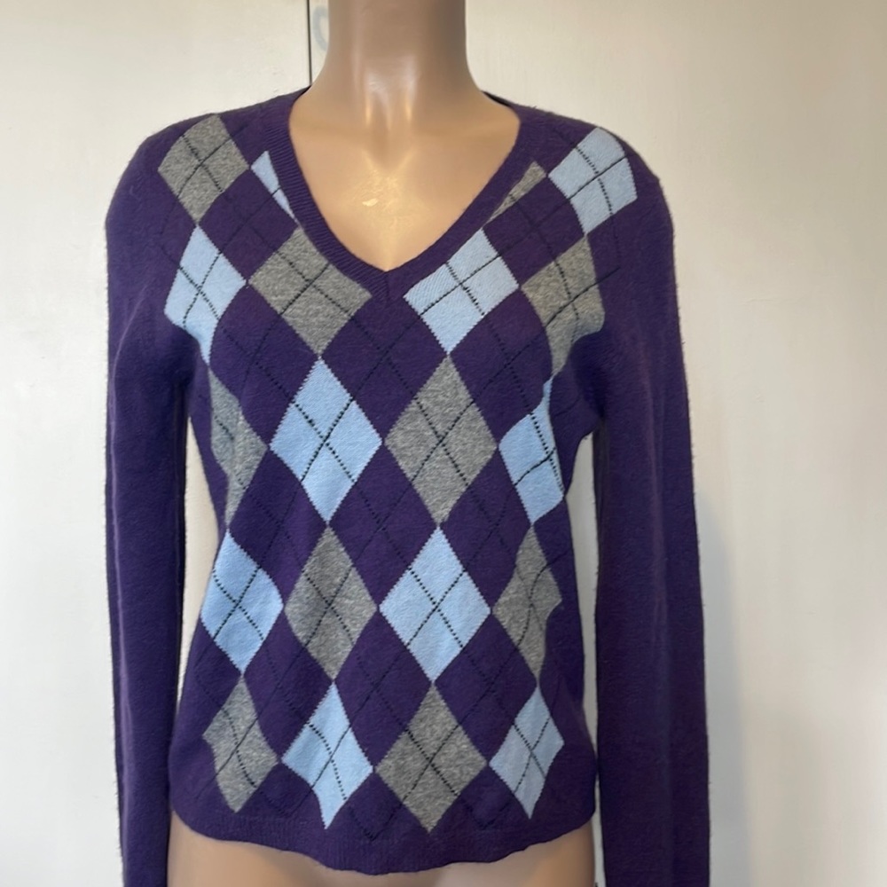 CASHMERE CACHE  V Neck Argyle purple grey color  Size LARGE Womens SWEATER